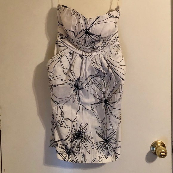 White and Black Strapless Dress - Picture 2 of 7